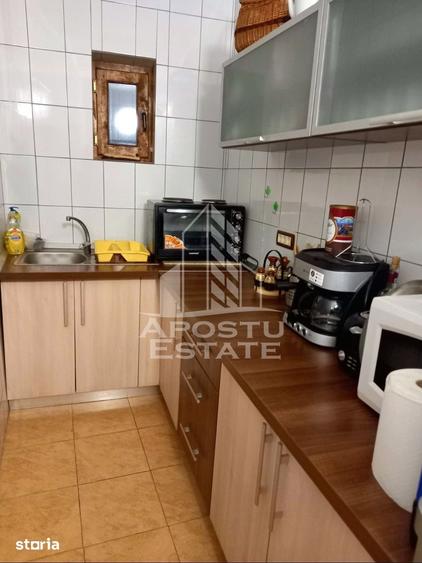 Casă cu 8 camere cu Teren 400 Mp în Moneasa