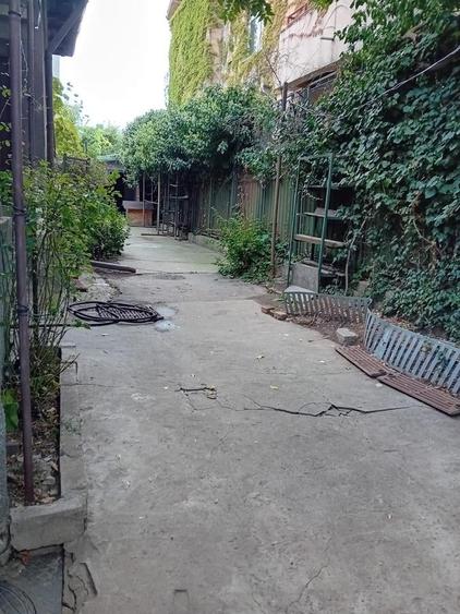 Casă individuală cu 4 camere cu Canalizare în 1 Mai
