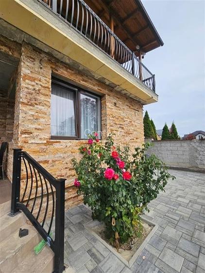 VILA DE VANZARE BACAU P+E+M (de locuit si birou , clinica, notarriat, medic de VILA DE VANZARE BACAU P+E+M (de locuit si birou , clinica, notarriat, medic de