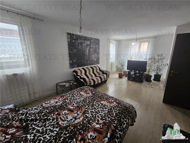 Casa 3 camere+garaj teren 370 metri in centru Ciorogarla - 4