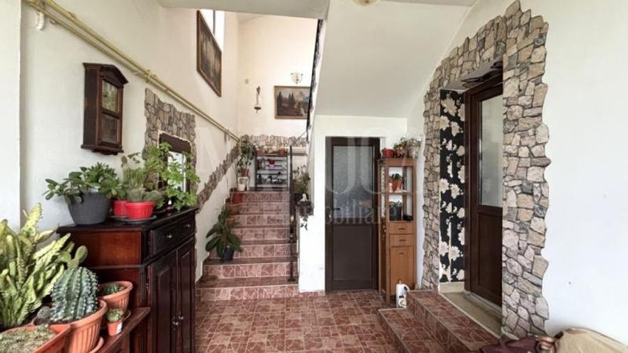 Casa 8 camere de vanzare in Floresti - 7