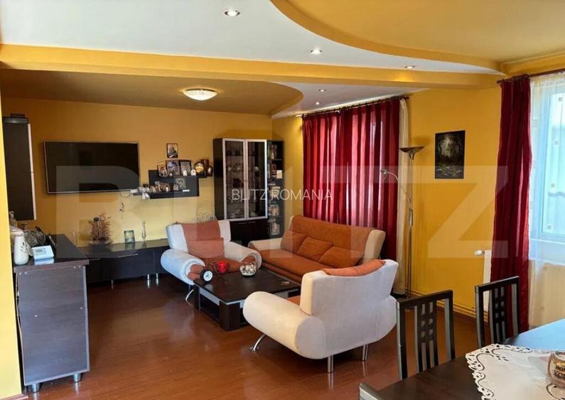 Casa P+1 de vanzare, cu 4 camere, 180 mp, zona Micro 2