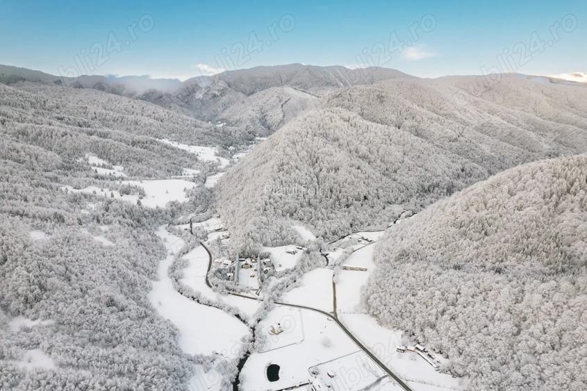 Apartament la munte, cabana duplex, 3 camere Apartament la munte, cabana duplex, 3 camere