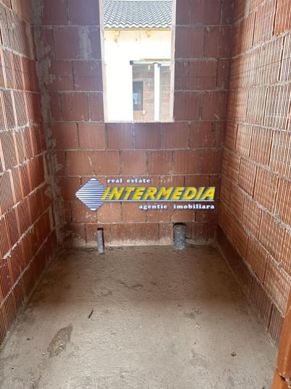 Casa Noua pe un nivel I la rosu I 4 camere I 380 mp Teren I UTILITATI I - 9