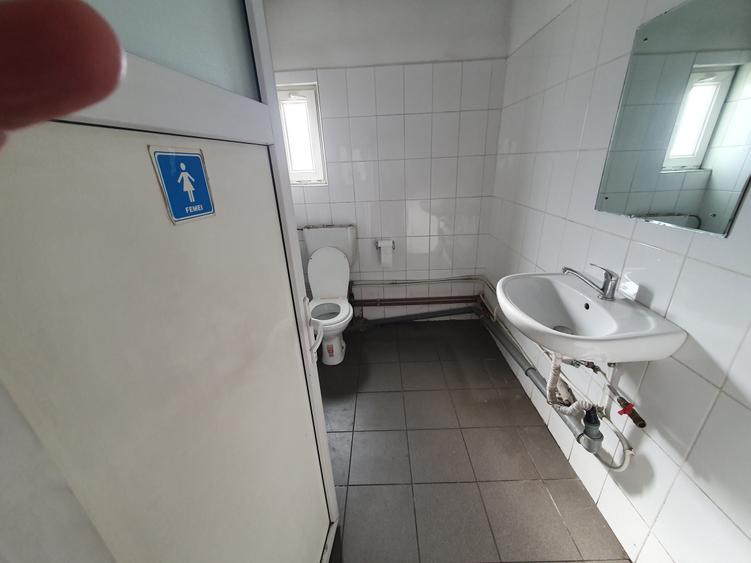 Hala 500 mp, 4,50 e/mp - 4