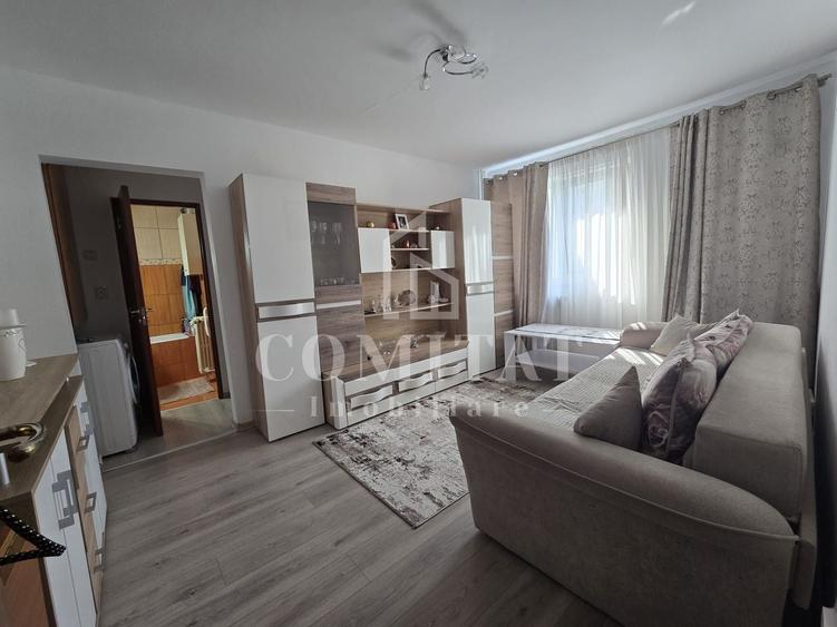 Apartament cu 2 camere semidecomandat, mobilat în Mănăștur