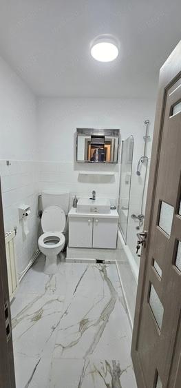 Vand apartament 2 camere renovat, mobilat si utilat 63000 - 2