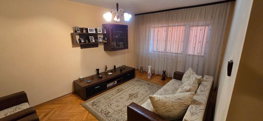 3 camere de vanzare, etajul 9, Focsani - 1