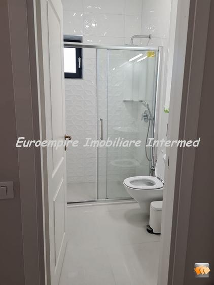 Apartament cu 3 camere, lux, zona FALEZA NORD - 8
