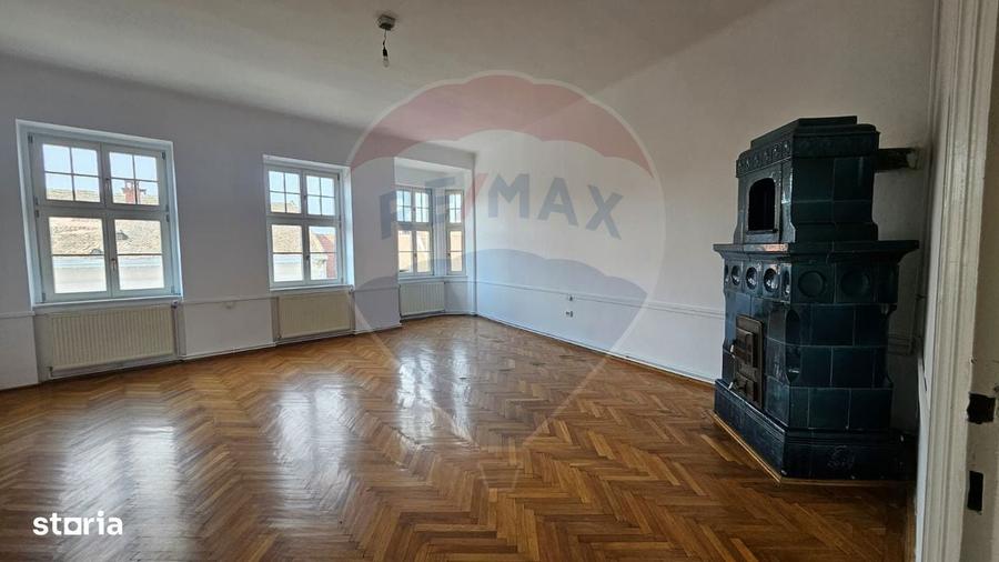 Spa?iu ultracentral de inchiriat - 9