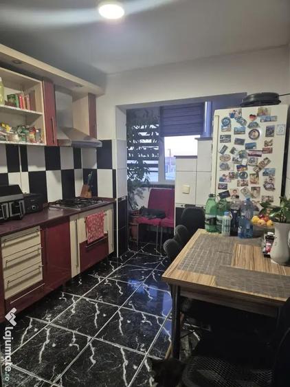 Apartament 3 camere decomandat Aradul Nou - 2
