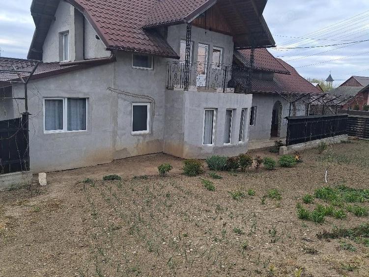 Casa de Vanzare - 1