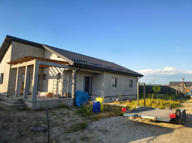 Casa noua de vanzare ( pret foarte avantajos) - 2