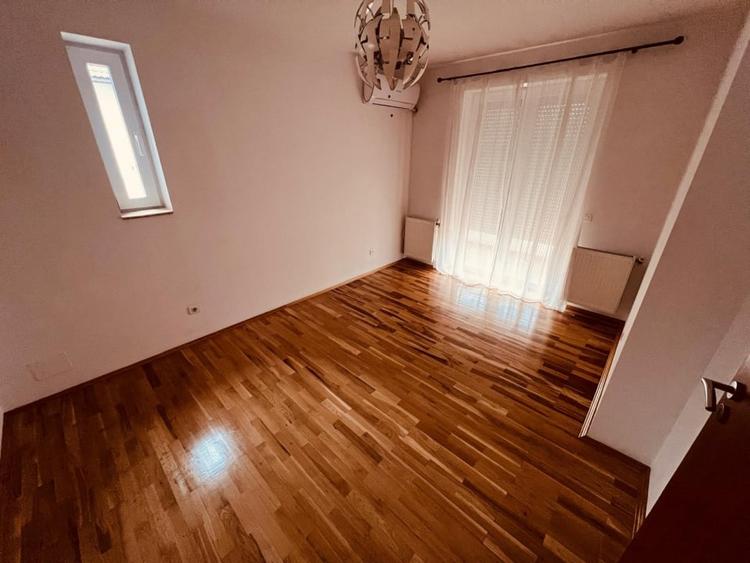 Casa de inchiriat cu sauna si piscina in complexul  Gradinile Soarelui - 7