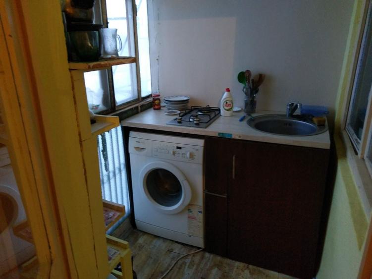 Garsonieră decomandată în Uiești