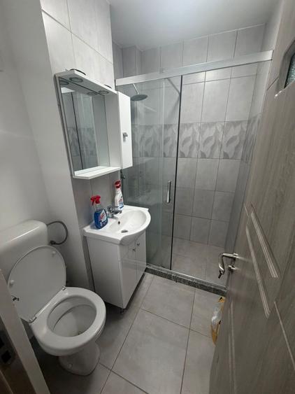 De vanzare apartament 2 camere - 2