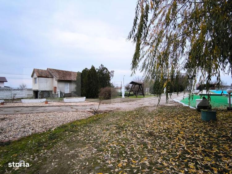 Pensiune Dp+P+E si 2 case de oaspeti, 900 mp utili, 5000 mp teren, zon - 8