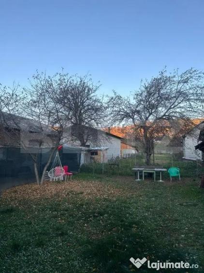 Casa de vanzare in Gura Humorului + teren generos - 1