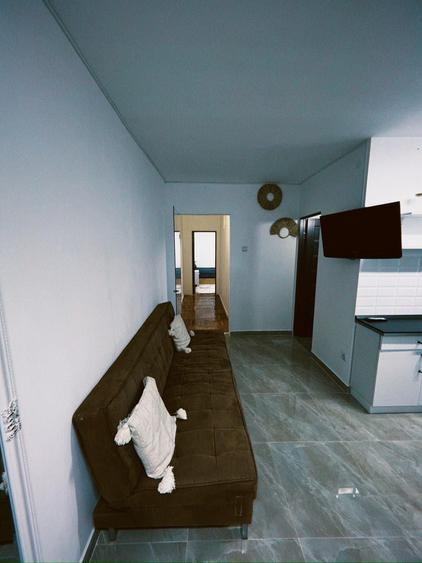Apartament cu 3 camere decomandat în Nufărul