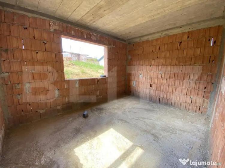 Casa familiala la rosu in suprafat utila de 199 mp si 400 mp - 3