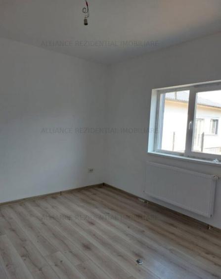 Casa individuala,la 800-900 m de STB si 4 km de metrou.Finalizata - 16