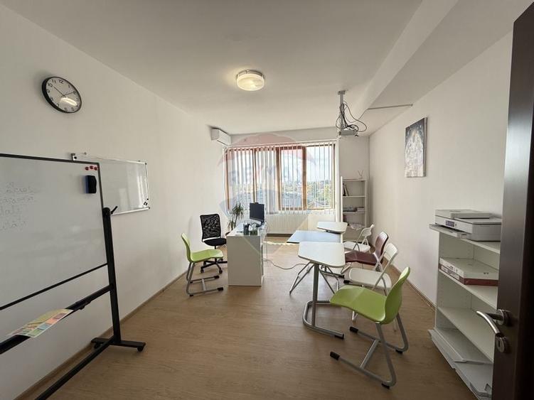 Apartament cu 3 camere de vanzare Voluntari - 8