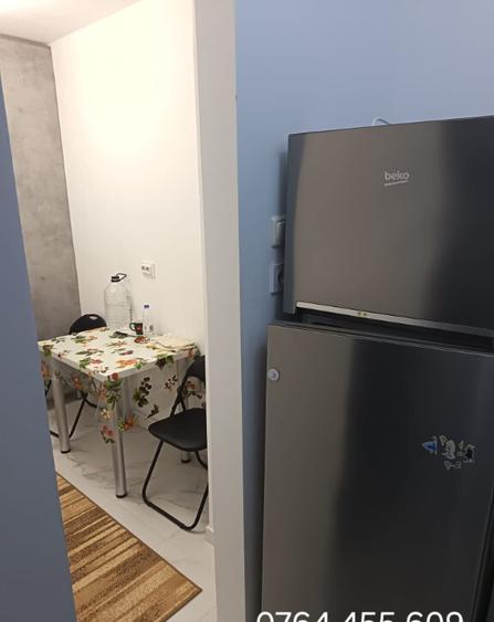 Proprietar! garsoniera! strada Liniei cu Valea Lunga - 3