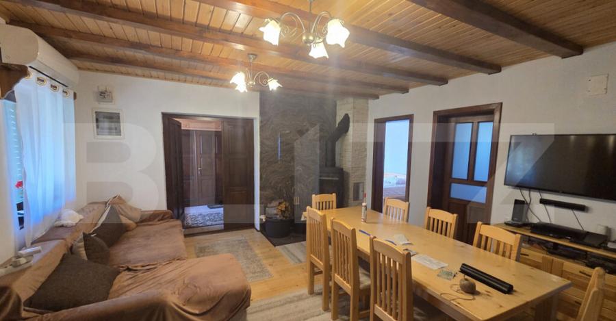 Casa de vacanca cu potential turistic, 1603 mp teren, Cernat - 12