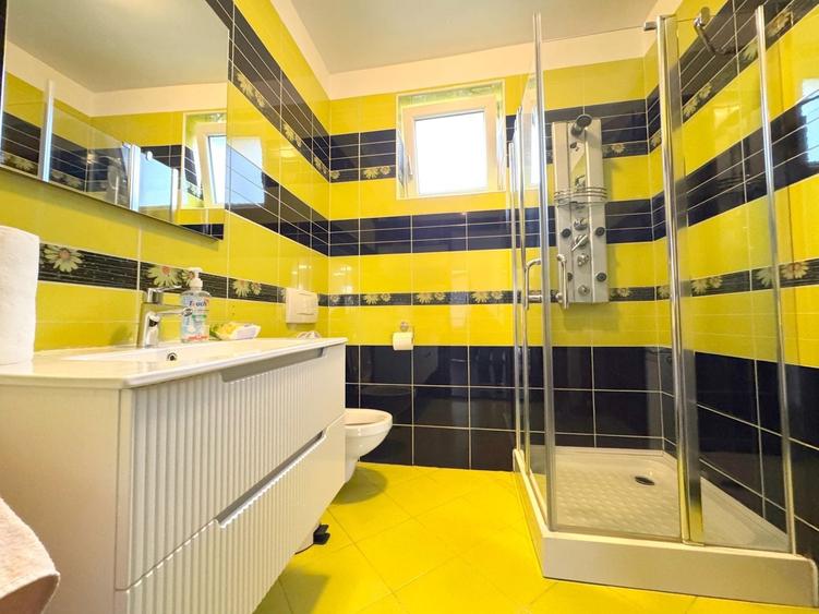 Casă individuală cu 5 camere cu Canalizare în Complex Studențesc
