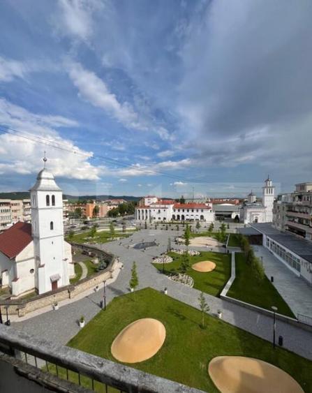 Apartament de vanzare, cu 3 camere, 86mp , Campia Turzii zon - 3