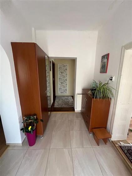 RECO Casa frumoasa la sosea SALARD - 5