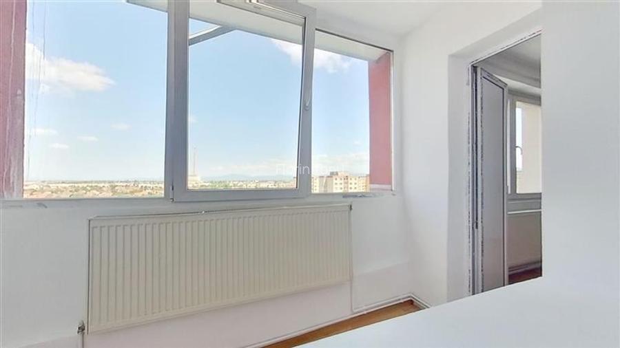 Apartament cu 3 camere semidecomandat în Vlahuță Apartament cu 3 camere semidecomandat în Vlahuță
