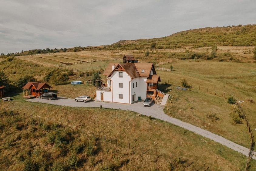 Casa de lucuit in zona linistita - 6