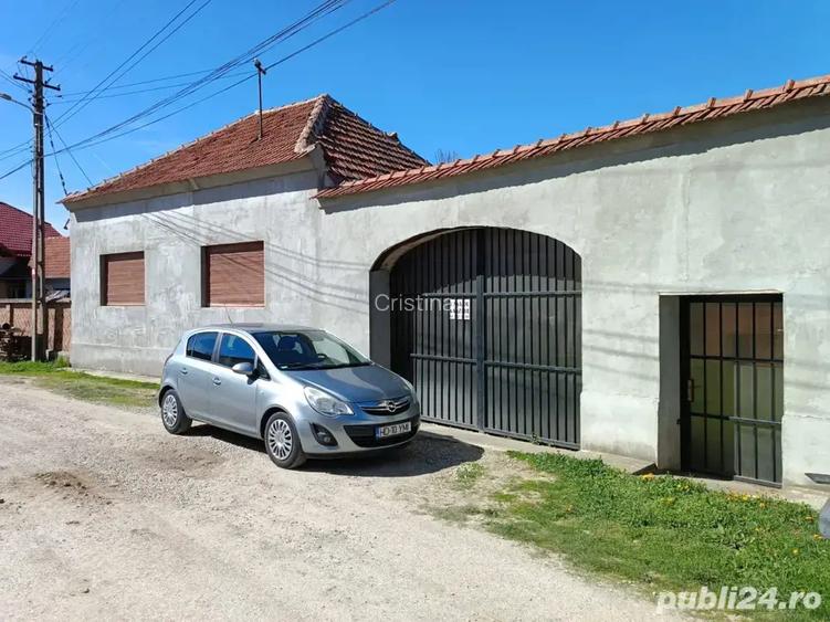 Casa de vanzare in zona linistita Casa de vanzare in zona linistita