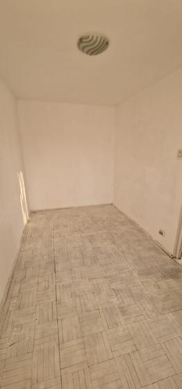 Podul Inalt ,se vinde la parter apartament 2 camere pret 44500 euro. - 10
