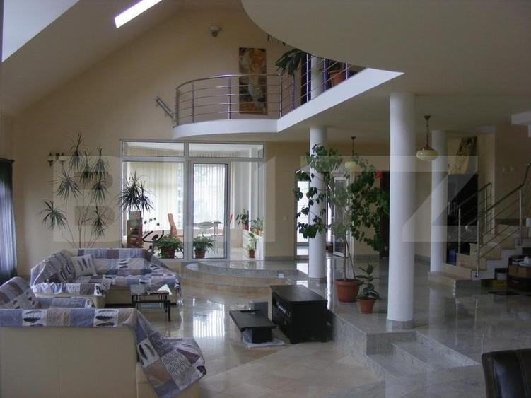 Casa cu 5 camere, 386 mp, Sangeorgiu de Mures, zona Apollo Spa - 10