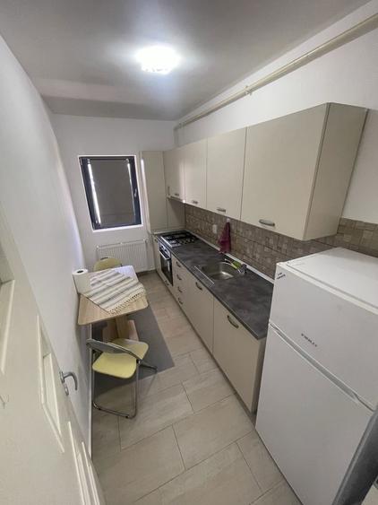 Inchiriez Garsoniera Militari Residence - 8