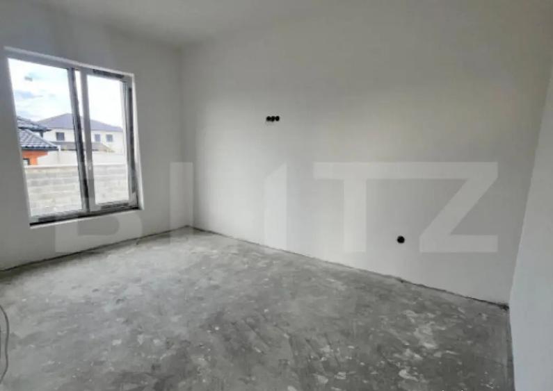 Casa individuala cu 5 ari teren, semifinisata, zona Aerodrom - 1