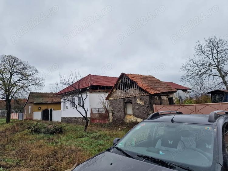 Spre vanzare 2 case in localitatea Alios timisoara - 2