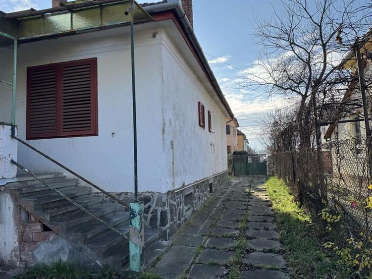 Casa individuala 180 mp utili cu teren 900 mp in Parcul Sub Arini - 11