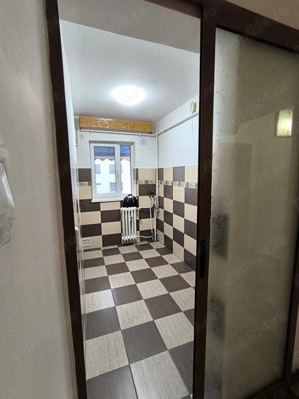 Proprietar, vand 2 camere Foc?ani Sud Etaj 3, renovat, bloc anvelopat - 9
