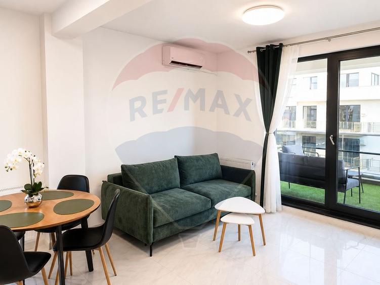 Apartament cu 2 camere, mobilat în Central