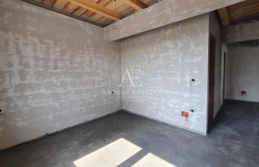 Casă cu 1 camere cu Teren 300 Mp în Rontău