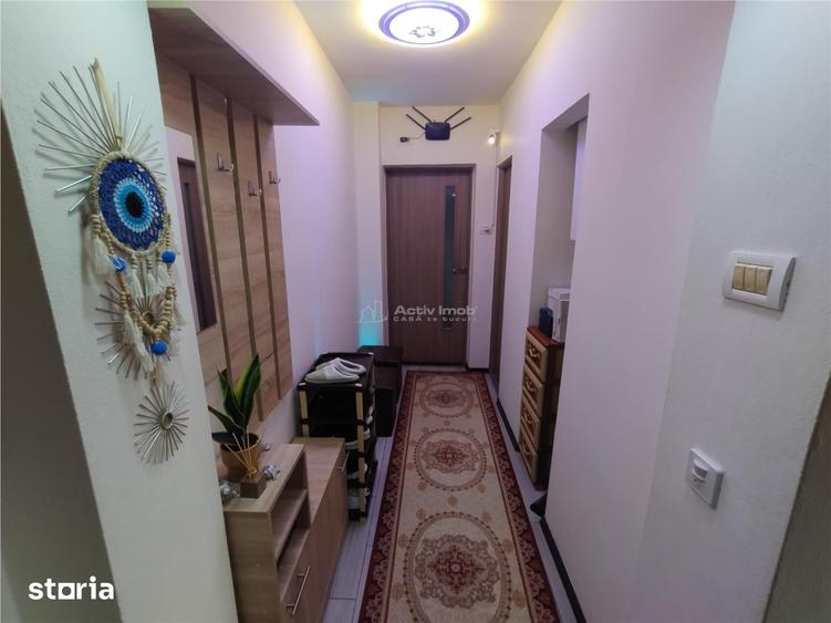 Apartament cu 3 camere semidecomandat în Central