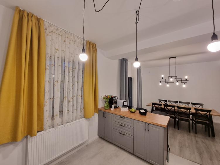 Casă individuală cu 4 camere cu Canalizare în Central