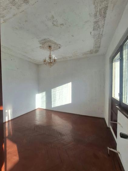 Apartament cu 2 camere nedecomandat în Central