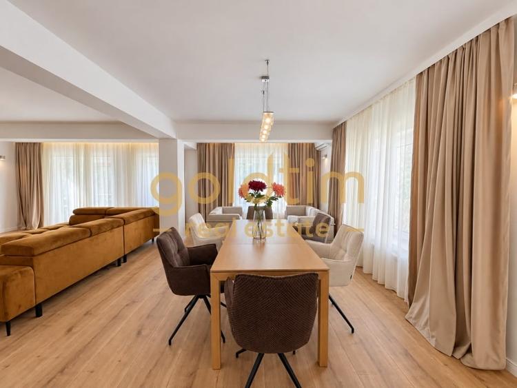 Duplex cu 5 camere cu Canalizare în Iancu Nicolae