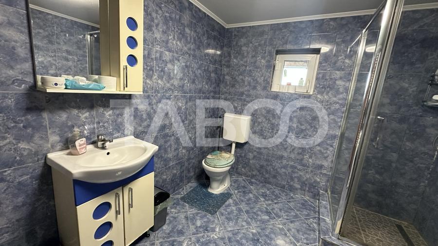 Casă individuală cu 4 camere cu Canalizare în Poplaca