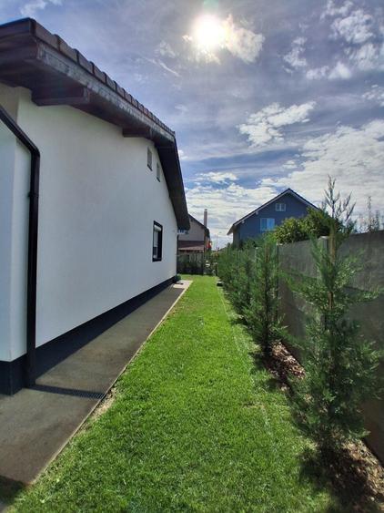 Casă cu 3 camere în Sânmihaiu Român