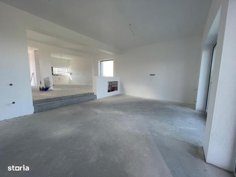 Casă cu 4 camere în Feleacu